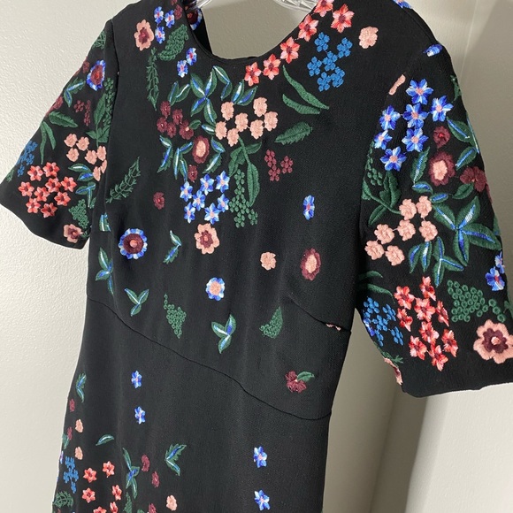 Zara Floral Embroidered Short Sleeve Dress Small - Picture 3 of 8